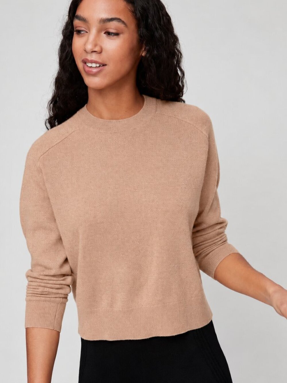 Aritzia The Group Babaton Luxe Cashmere Crew Sweater Camel Tan Size XS